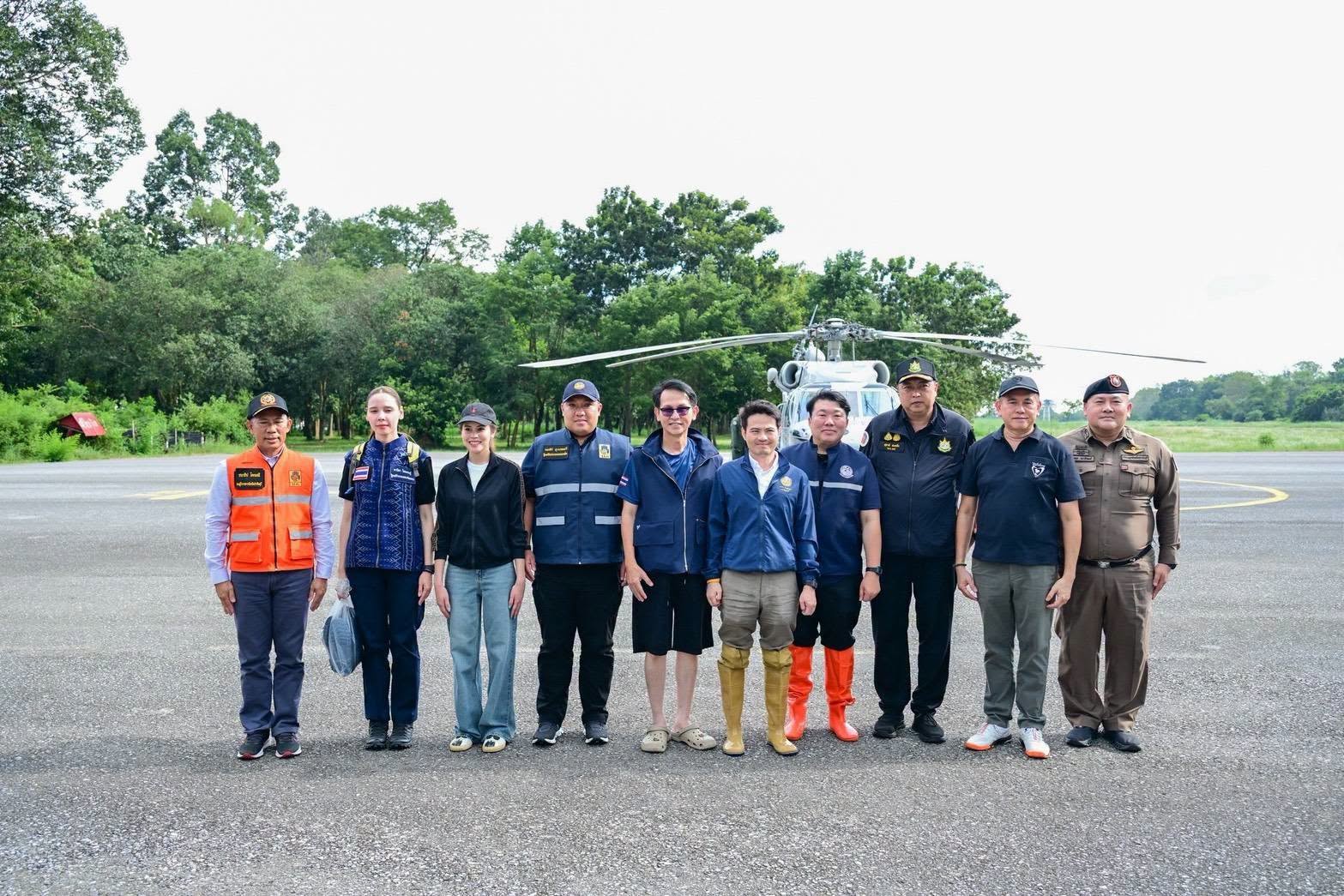 4 รัฐมนตรี ลงพื้นที่ช่วยเหลือน้ำท่วม จังหวัดปราจีนบุรี 